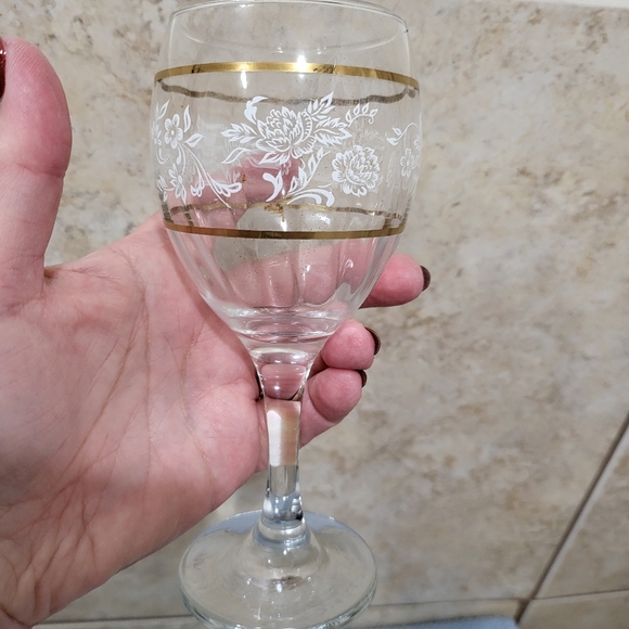 Pasabahce Circle of Art * White Rose Wine Glasses* 8.25oz. - Picture 7 of 12